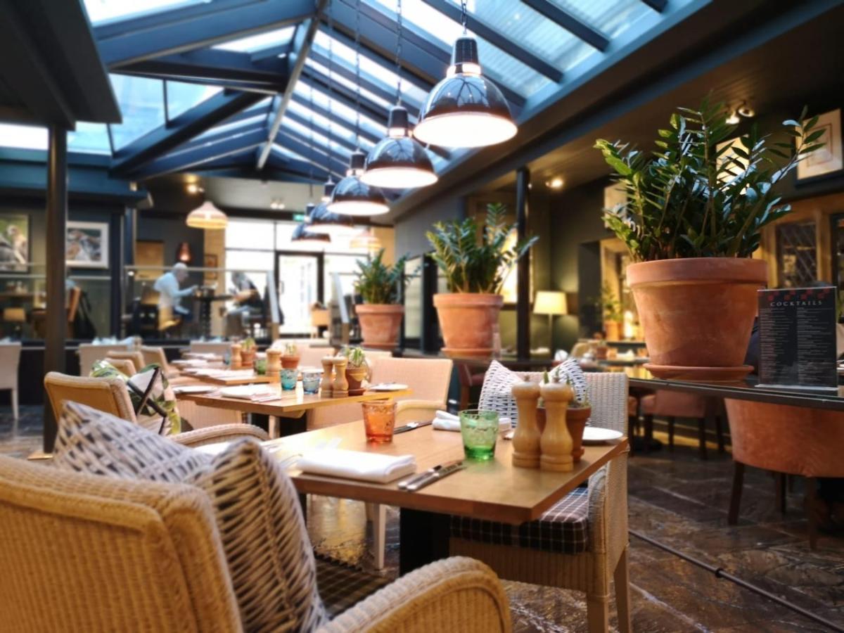 The Broadway Hotel Ngoại thất bức ảnh